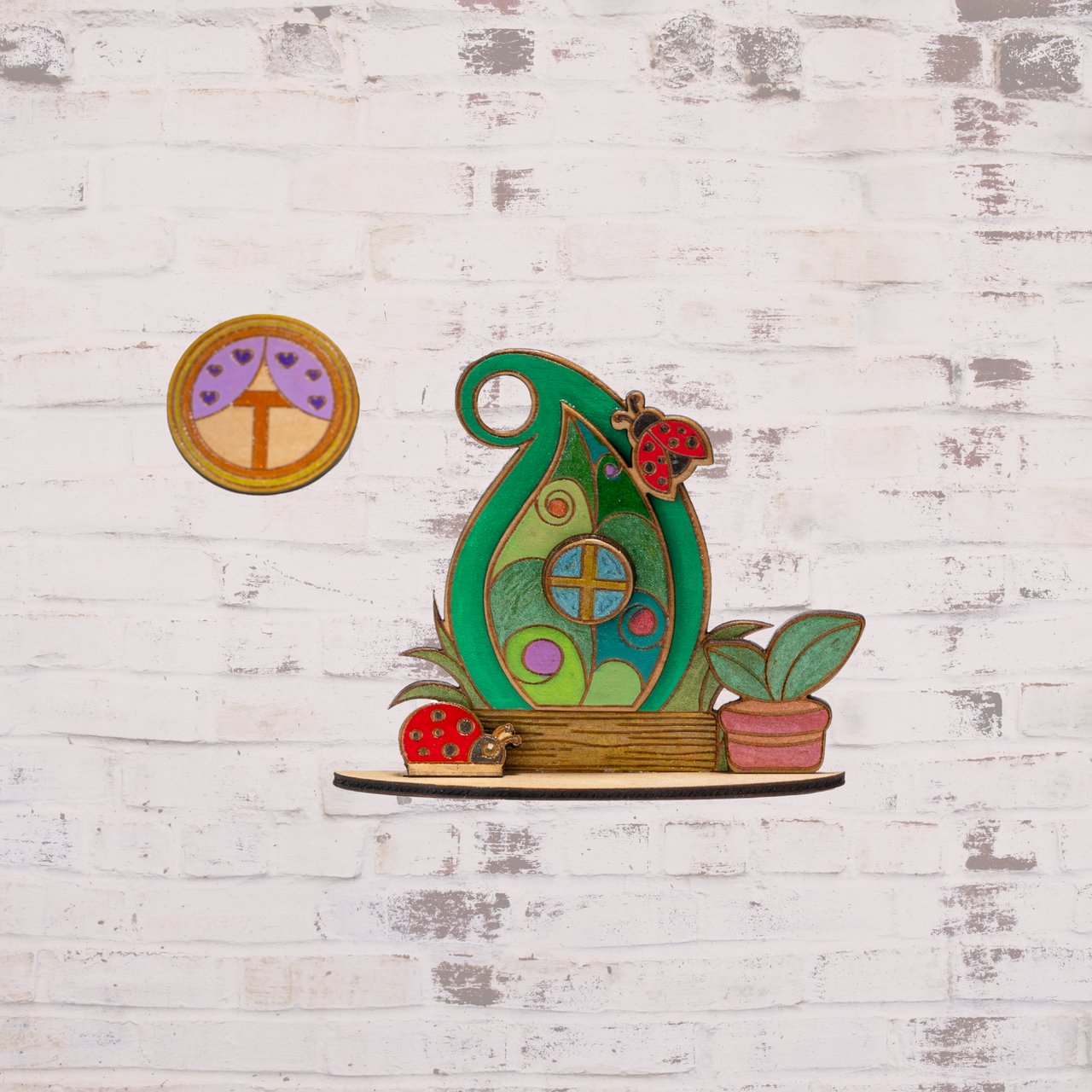 Ladybug Leaf Nook - Unicorn Fart Productions