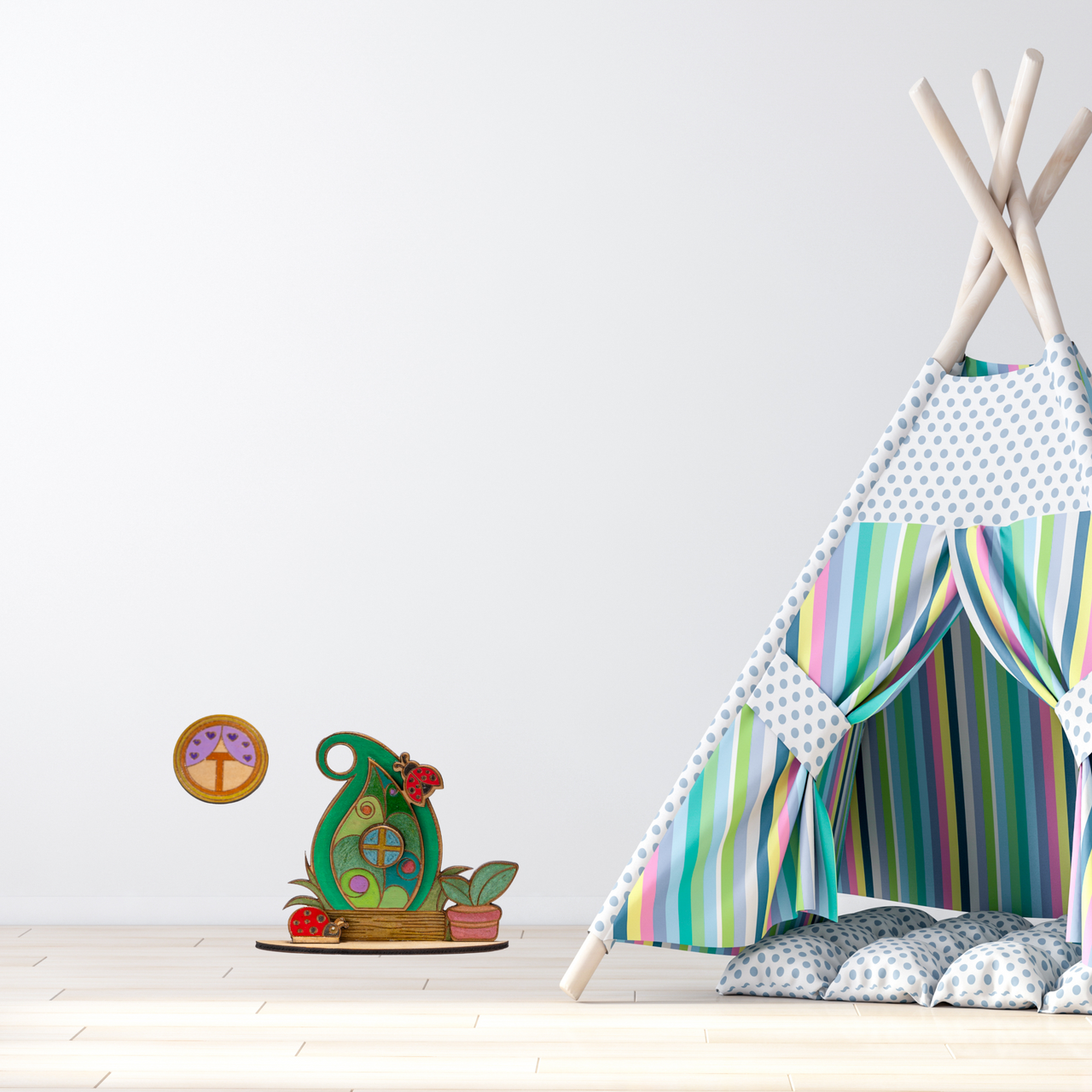 Ladybug Leaf Nook - Unicorn Fart Productions