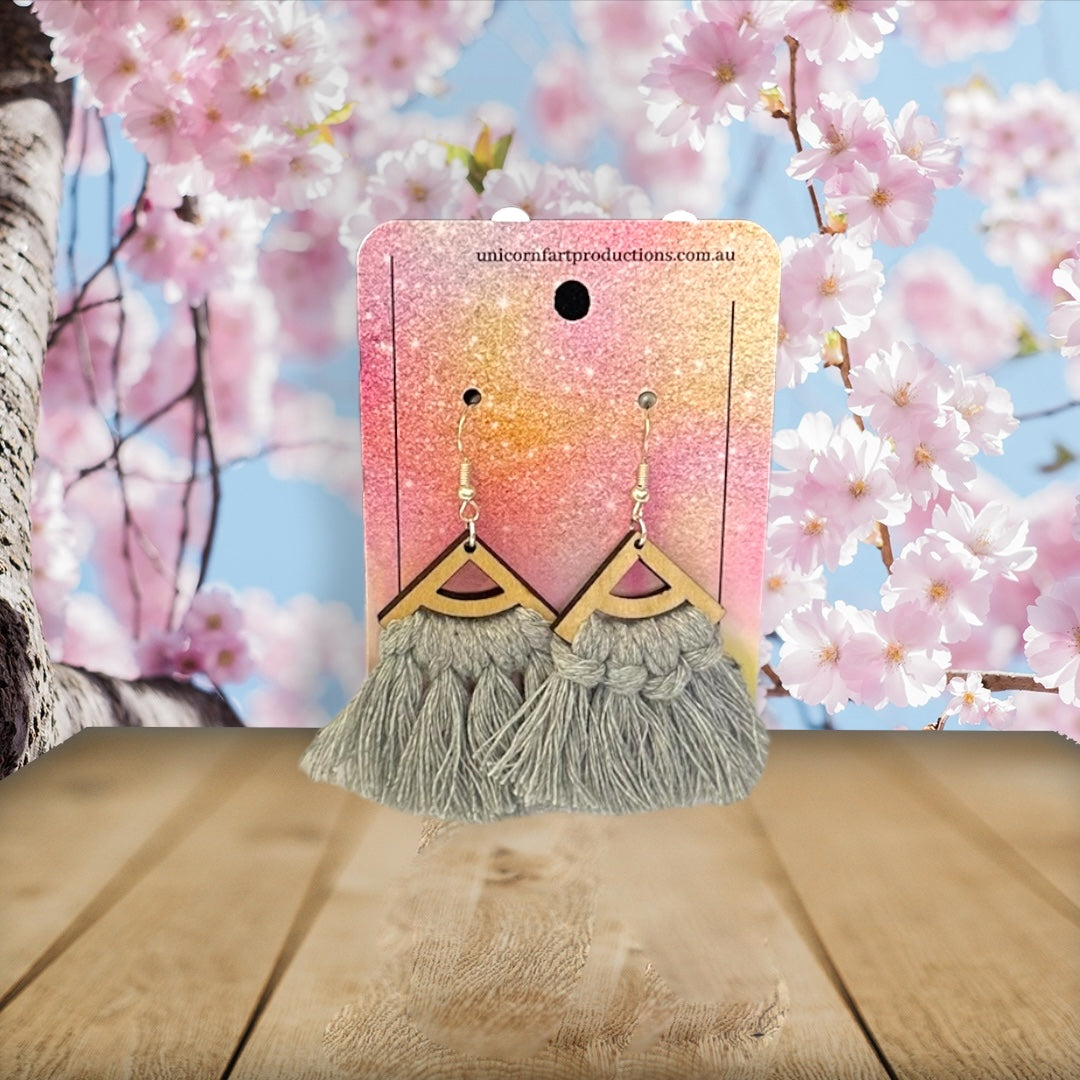 Handmade Wooden Macramé Earrings - Triangle curve - Grey - Unicorn Fart Productions